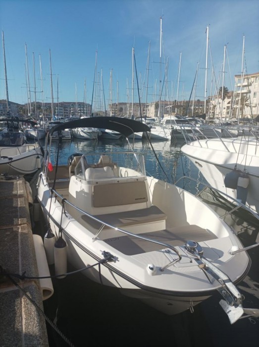 Quicksilver Activ 675 Open