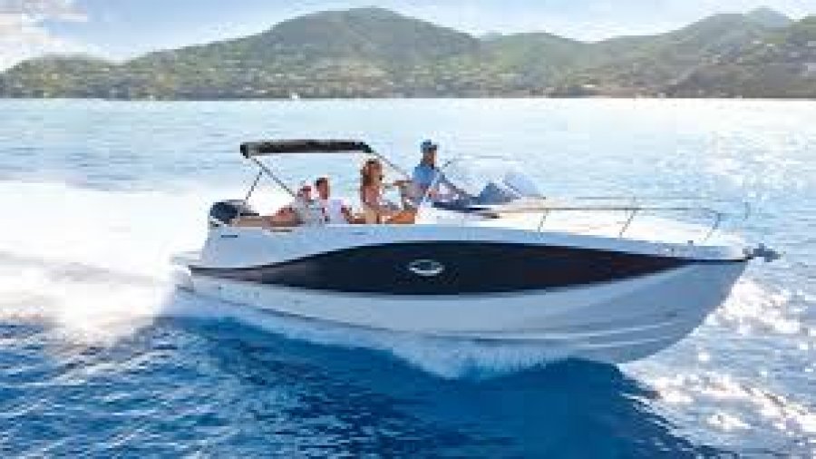 Quicksilver Activ 755 Sundeck
