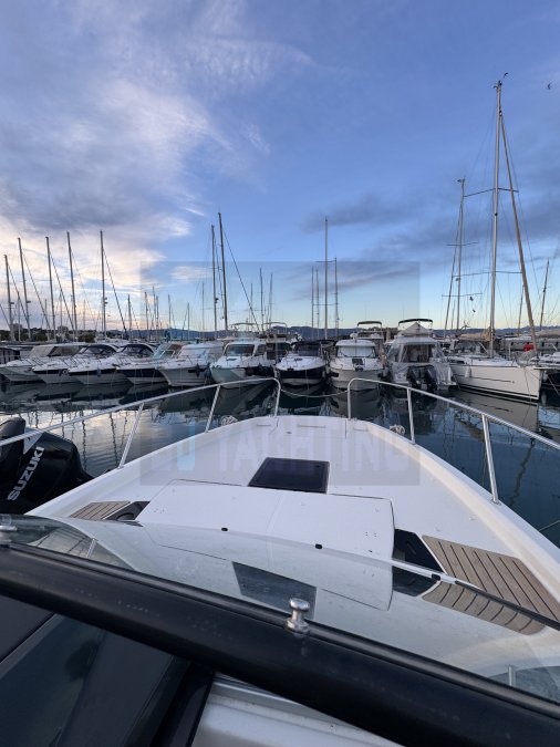 QUICKSILVER ACTIV 875 SUNDECK - 9