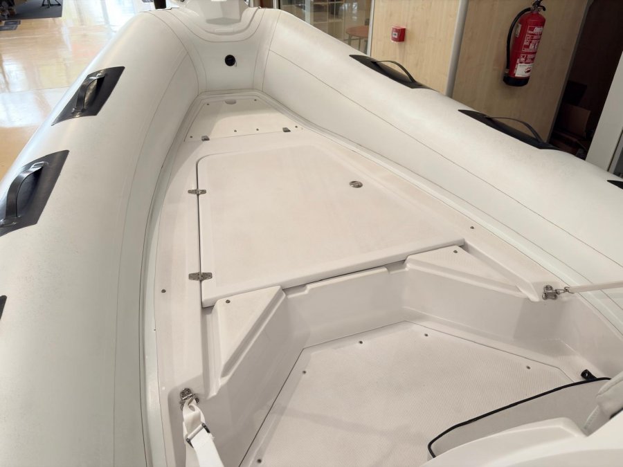 RANIERI CAYMAN 23 SPORT - 4