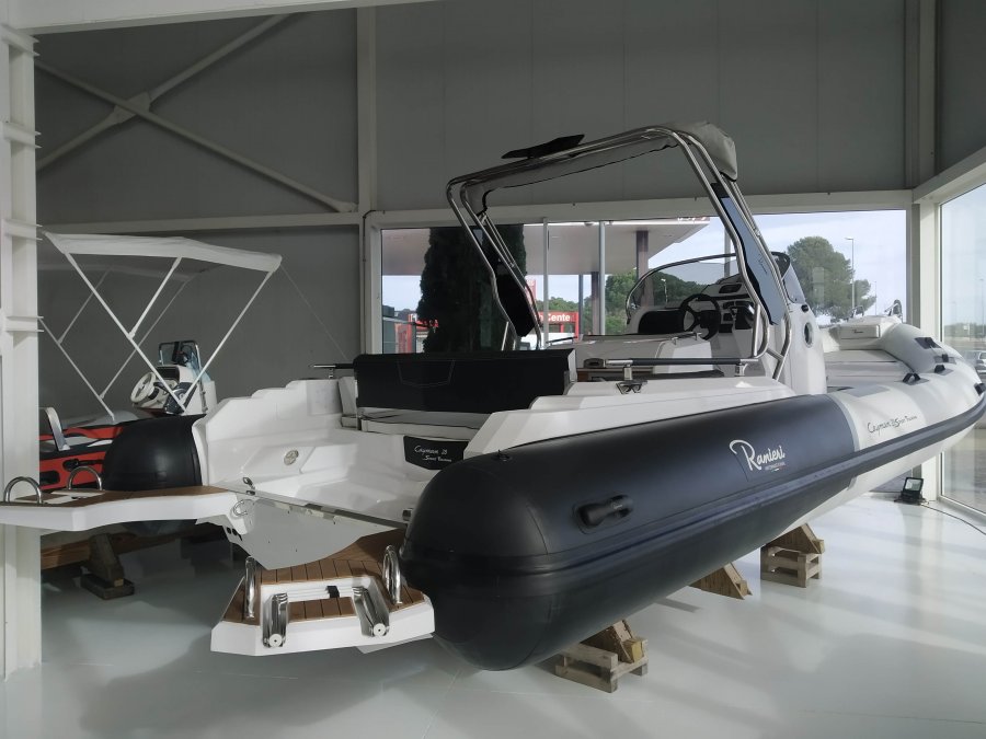 Ranieri Cayman 28 Sport Touring