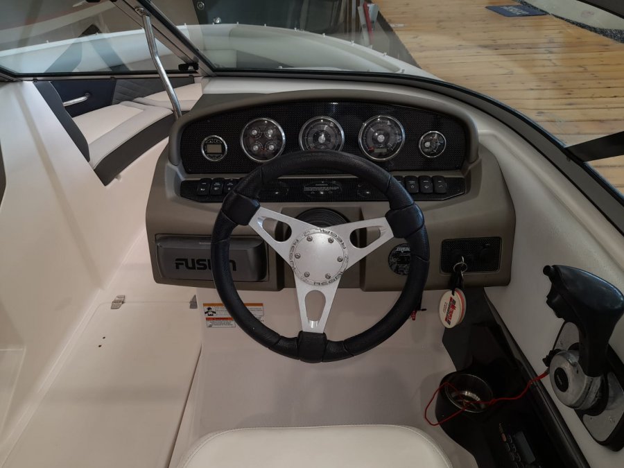 REGAL 2100 - 3
