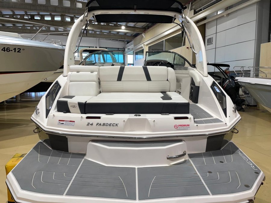 REGAL 24 FASTDECK - 3