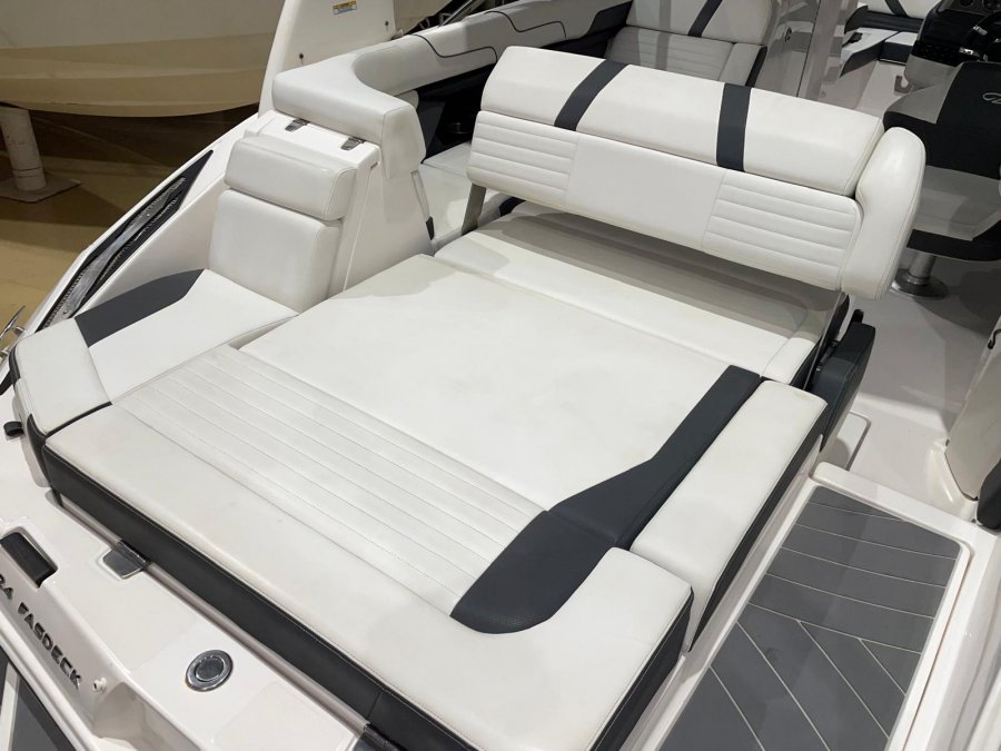 REGAL 24 FASTDECK - 10