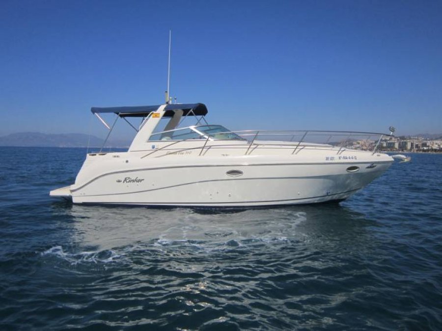 Rinker 310 Express Cruiser