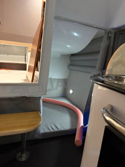 SAVER 750 CABIN - 10