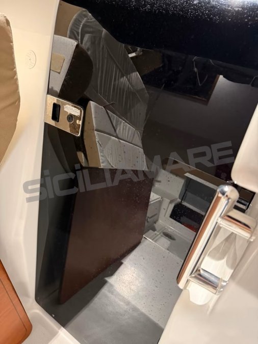 SAVER 750 CABIN - 14