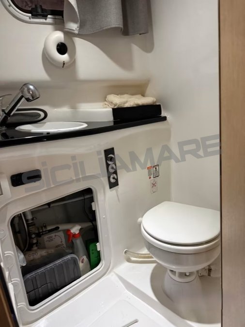 SAVER 750 CABIN - 15