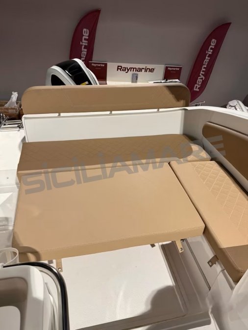 SAVER 750 CABIN - 17