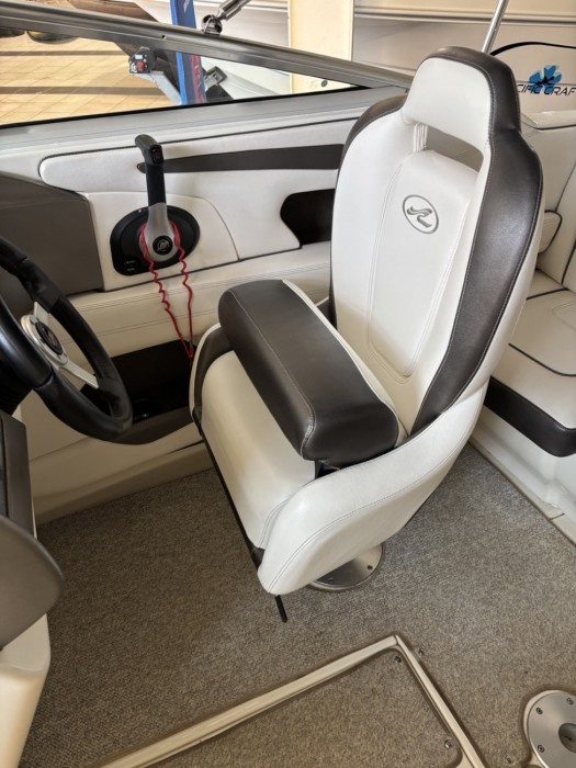 SEA RAY 220 SUNSPORT - 14