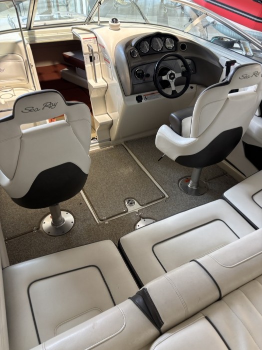 SEA RAY 220 SUNSPORT - 17