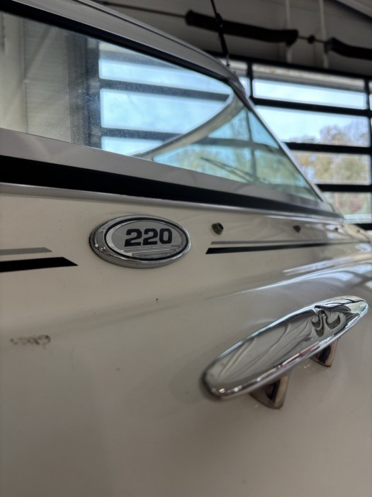 SEA RAY 220 SUNSPORT - 24