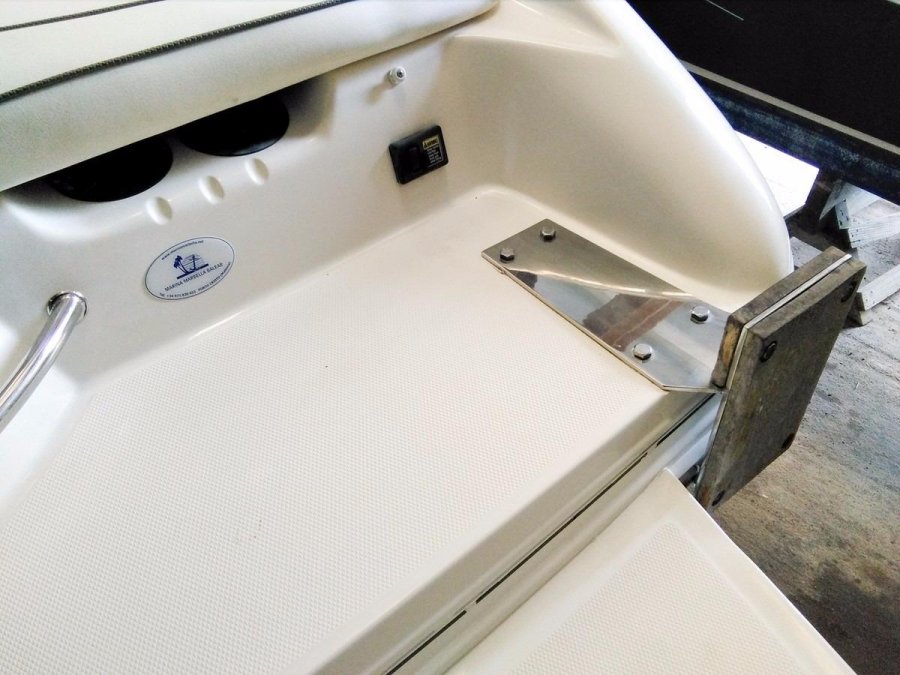 SEA RAY 240 SUNSPORT - 13