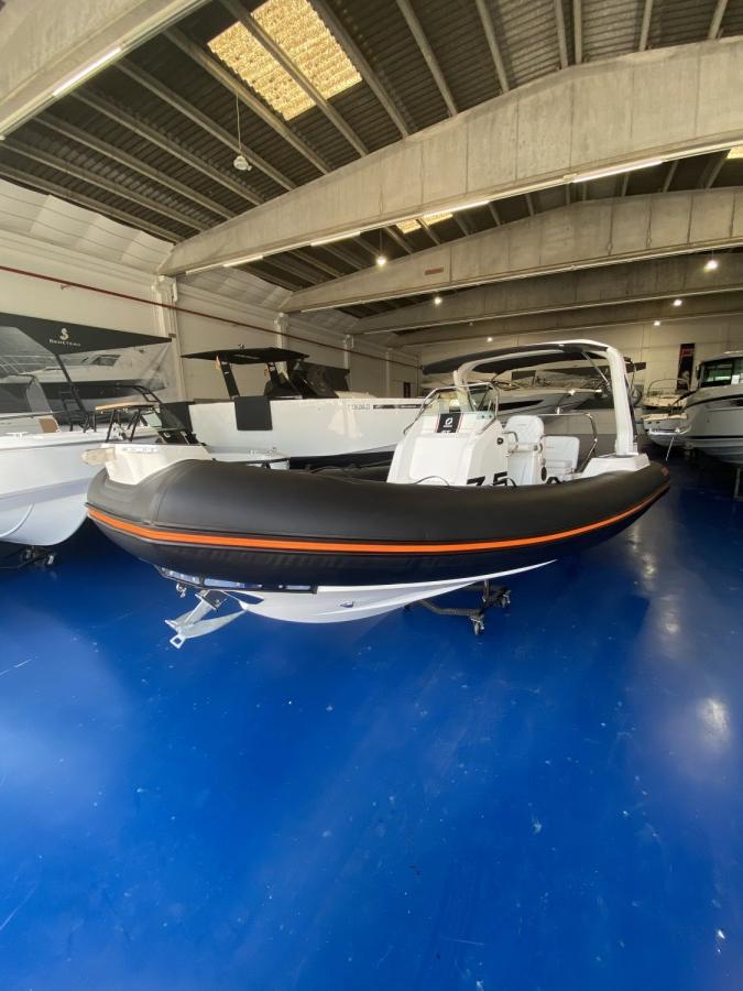 ZODIAC MEDLINE 7.5 GT - 3